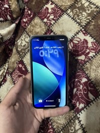 ايفون 11 عادي  128g  ممفتوح بطارية 71 والضهر مكسور  سعر 220 وبي مجال07...