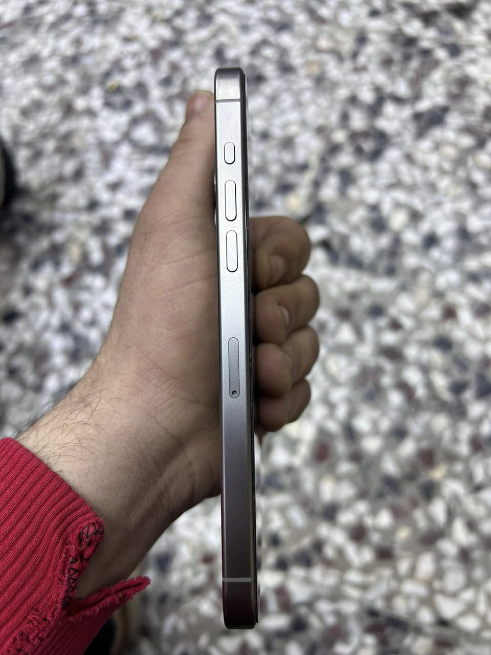 ايفون ١٥برو ماكس ضمان اي بي ام شرق اوسط جهاز نظافه ١٠٠٪؜ شخط مابي بطاريه ٩٩ غراضه كامله جهاز نظيف مال بيت سعر ١١٢٥ مكاني بابل ***********
