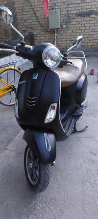 دراجه فيسبا ايطالي مرقم   دراجه نضيفه ماشيه 7 الف فقط من شركة عجلة الخ...