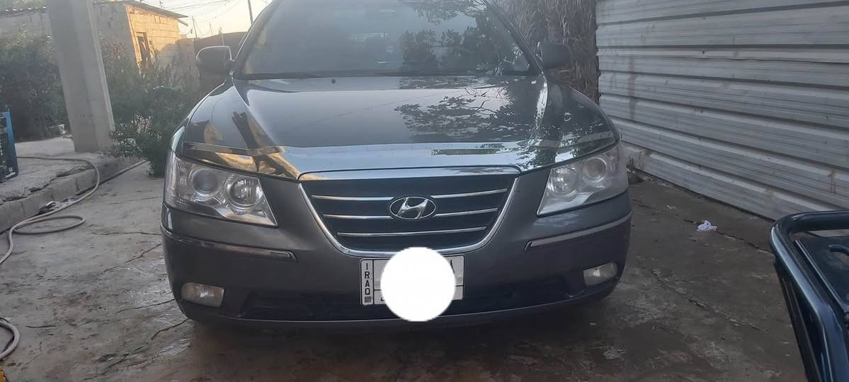 سوناتا 2010 محرك 2400  كلشي بيها كامل نقصها غاز لان بدلت فريز 
رقم بغداد بأسمي ليبل واحد وسونار موجود ضررها جاملغ ايسر و3 قطع كلير بدون لا ضربه ولا شي طخات عاديه بسيطه السياره محتاجلها بوليش والباقي كامل من تخم تاير وصدر حته راديتر امامي وتدفئه جدد الله شاهد 

السعر 112 وبيها مجال السياره ما تضم نفسها غير هالكلام شتريد حاضر مكاني ديالى الخالص
***********
