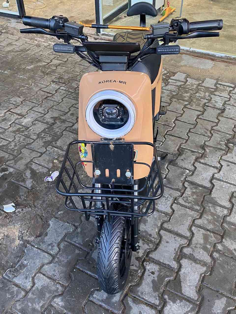 دراجه شحن موديل ٢٣ قبل ١٠ يام طالعه من المعرض كل نقص ما بيه 4 سرع بطاريات 5
العنوان حي جامعه السعر ٣٢٥ وبيه مجال الرقم ***********. ***********
