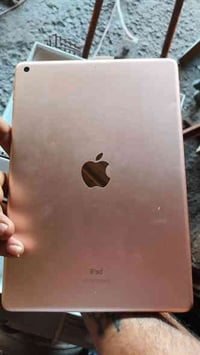 ايباد 7 نضافه 100٪ بطاريه 90٪ مامفتوح اخو جديد ذاكرة 32 / السعر 150/ ق...