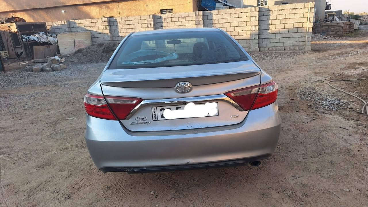 كامري للبيع 2017 _ SE
الضرر جاملغ خلفي وباب خلف السايق توحيد لون 
محرك كير صدر تايرات  كلو شرط سياره جاهزه سنويه جديده  
العنوان بيجي _ قرية المسحك 
السعر ( 155 ) وبي مجال
‏‪0781 104 8911‬‏
