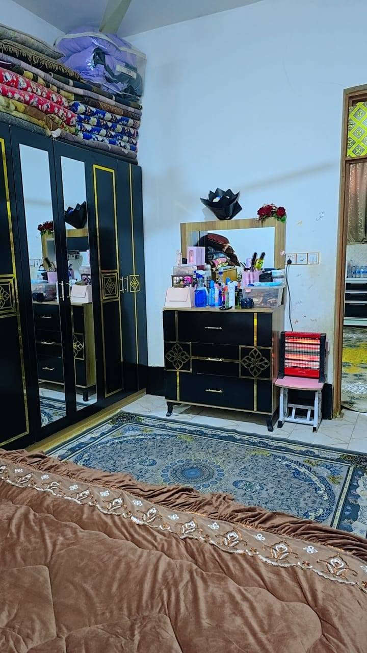 #للبيع 50 م مربع
الموقع : النجف / الحولي خلف المركز الصحي
صب كونكريت،، كاشي سيراميك،،
غرفة وصالة ومطبخ وتخاريج
***********
