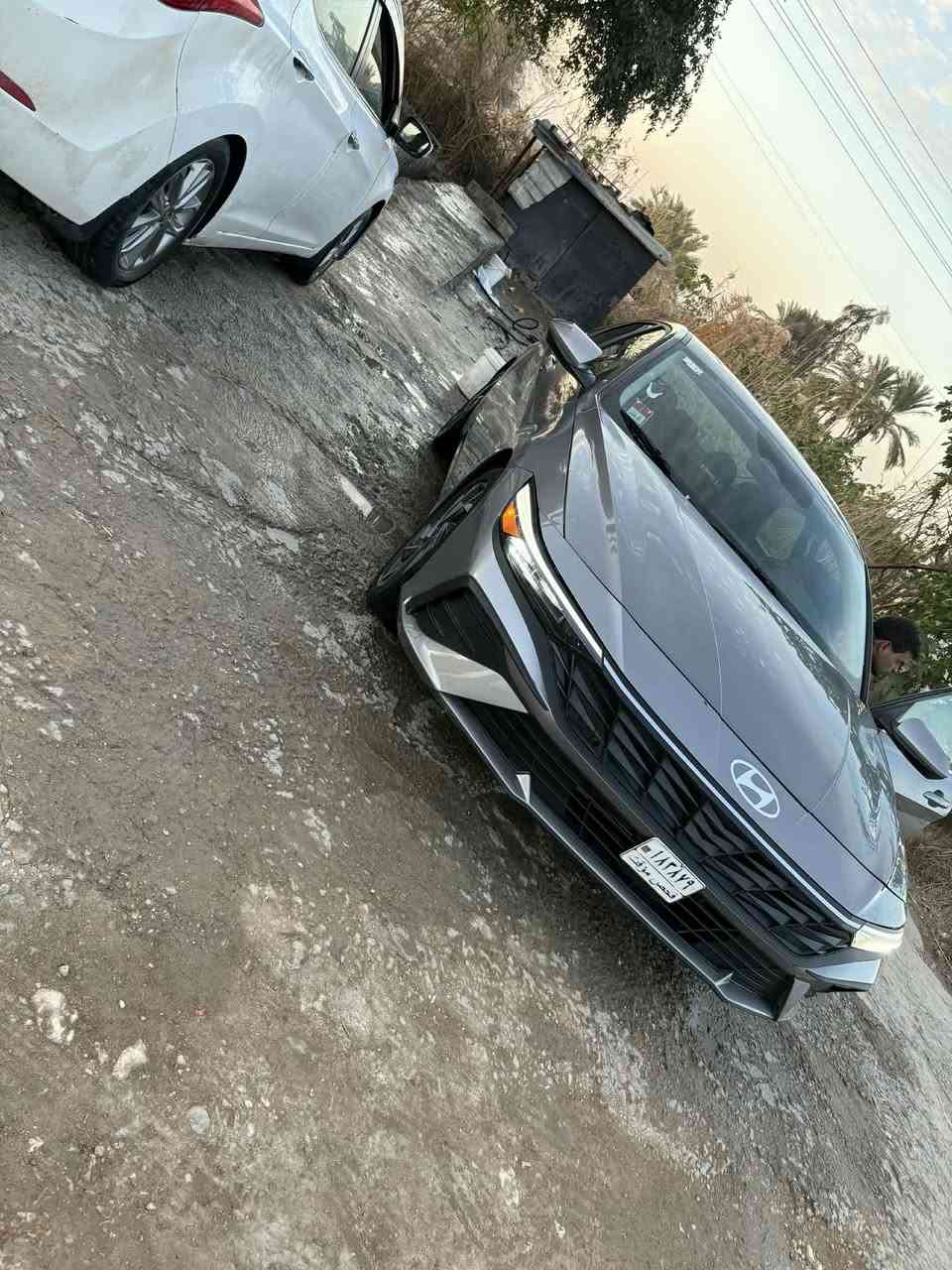 سلام عليكم مراوس مراوس هونداي لمتاد فول موصفات النترا موديل 2025بسمي بدون رقم دخول جديد بدون رقم سياره امريكيه صور حادثه بل منشور بنيد اصلي نفس لون  وجاملغ مصبوغ ومتبديل بيها سحب بل لغد وبل شاصي حادثه امامكم مراوس بحديث أو بيع ١٤٢ مكاني حله باب الحسين شراي بل خدمه مراوس نتراهم ***********
