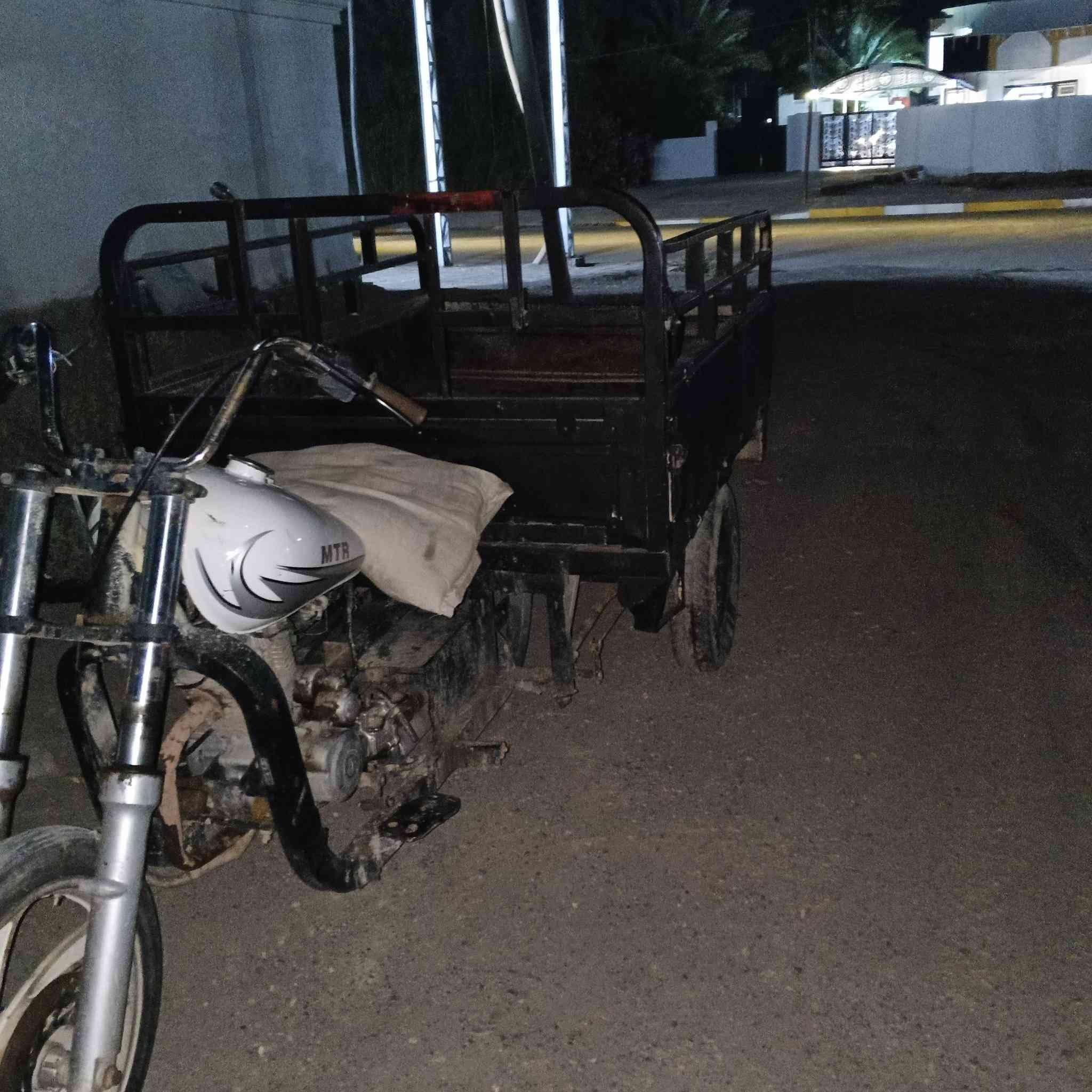 ستوته للبيع السعر 400وبيهه مجال ستوته خير من الله نقص جاملق امامي وكهرباءيات الرقم ***********

