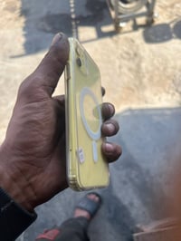 للبيع آيفون ١١ كامل من كلشي ما مفتوح   وهاي صور كدامك   مكاني بغداد بل...