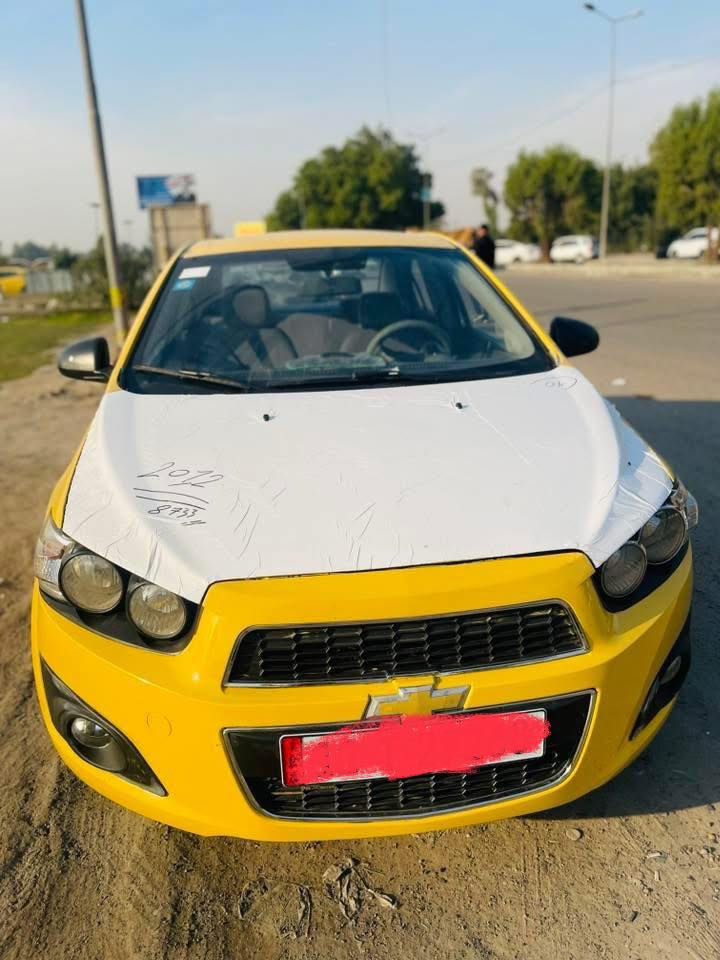 شوفرليت سونك سياره نضيفه مال جناي سنويه جديده رقم انكليزي بغداد تحويل ثاني يوم  كير ومحرك وسدر كلشي بيهه تمام سياره نضيفه كبل للشارع ب63 ورقه ***********
