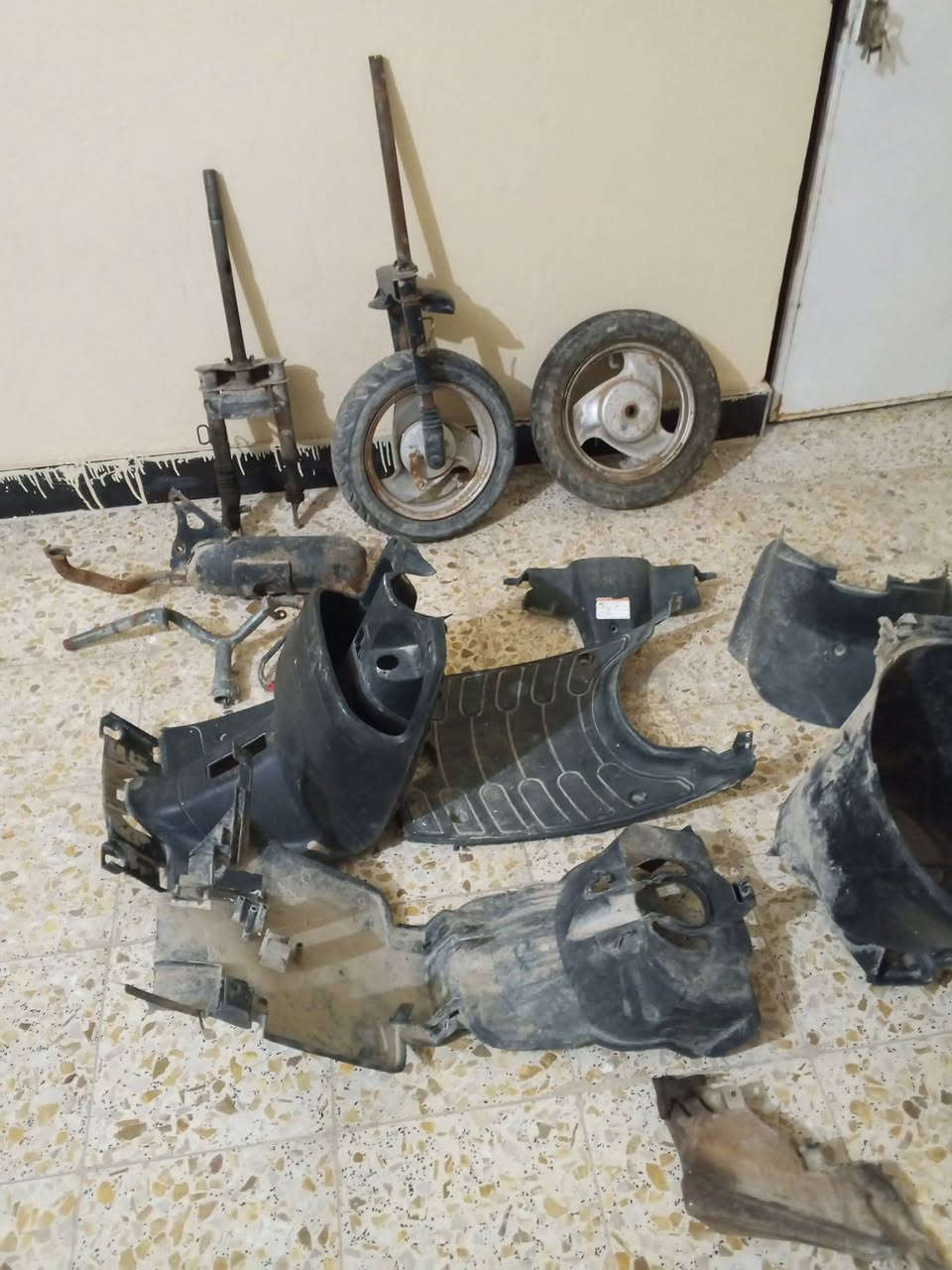 السلام عليكم عندي غرض زعره للبيع هذا اللي قدامكم امامكم تشوفونهن ذني الاتصال على الرقم الهاتف
‏‪***********‬‏
