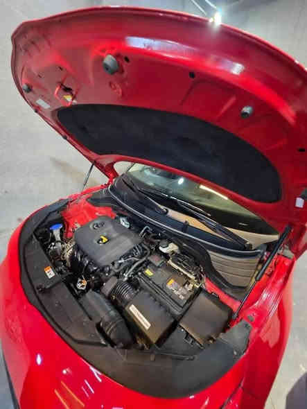 السلام عليكم 
كيا صول 2024 للبيع لونها احمر السياره نظيفه كلش وارد امريكي ماشيه 18 الف كيلو  حادثها جاملغات الايمن و الايسر مبدلهن كبل فتحت شديت بدون اي شي ايرابك البرده ضارب استيرن و دشبول مضاربات السياره حيييل نظيفه و جديده 
مواصفاتها عاديه السايره معروضه ب 175 بيها مجال بسيط 
***********
