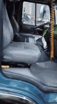 السلام عليكم تنكر طيرة محرك كير باكيت مكاني البصره رقم انكليزي نجف تحويل ثاني يوم  السياره جاهزه للعمل هوزات جدد روبن جديد السياره مال جناي السعر ١٦٠ ورقه وبيها مجال للانتصال***********
*********** مكاني البصره الجنينة
