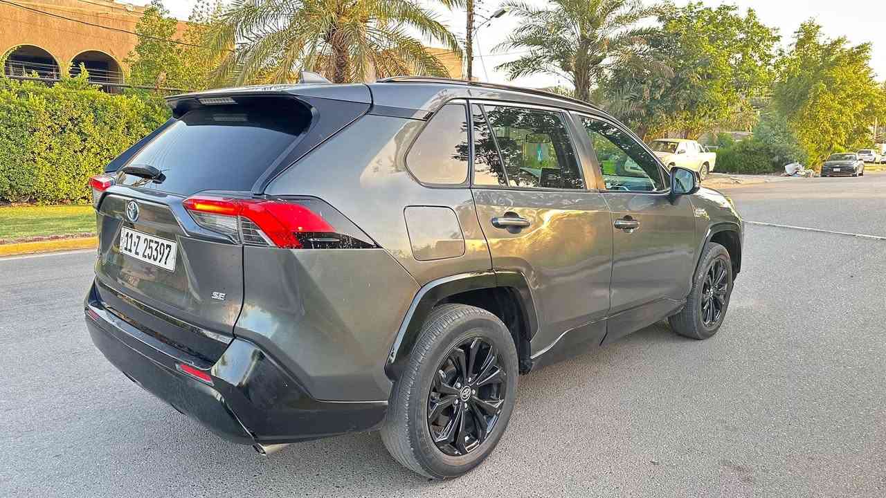 ((ارخص راف فور بالعراق ))

Toyta rav4 hybrid prim Se Plug-in 2023

راف فور برايم هايبرد بلك ان ٢٠٢٣ 

‎بلك ان) يعني يعني تكدر تشحنها )

على كهرباء البيت بيها 3 انظمه قياده 

‎ يعني تخليها ع الشحن مثل التسلا وتمشي بيها مسافة ٨٠ كيلو فول كهرباء بسرعه مفتوحه ومن يخلص الشحن  يشتغل الهايبرد والبانزين 

‎ماتتقارن بلهايبرد العادي لان اذا يوميه تشحن التفويله بانزين تكفيك ٤أشهر

1سلايد 
2تدفئة بالكشنات 
3رادارت 
4صندوك كهرباء ،
بعد بيها مواصفات 

حادث السيارة ضربات متفرقة بصفحة السايق وعكس السايق صبغت صفحتين لتوحيد اللون ايرباك برده فقط 
(( صبغ حزام ابيعلك ))

‎ ماشيه 33 الف مايل
‎  رقم بغداد بسمي تحويل مباشر 

السعر 185
وماكو هيج سعر بكل العراق 

 بغداد-حي الجامعة
للاتصال  : ***********
