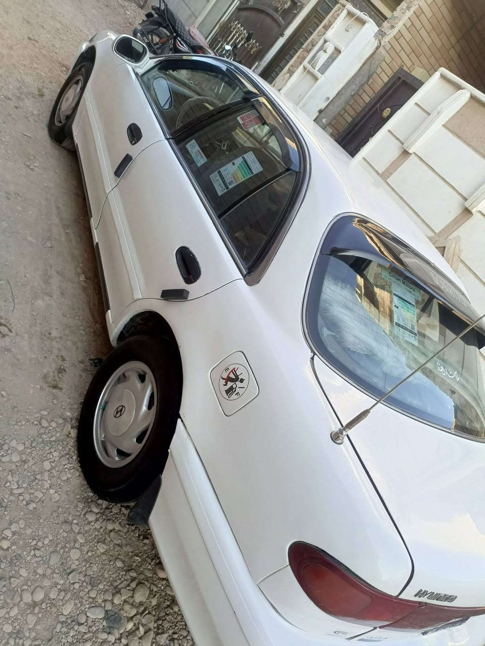 سوناتا للبيع موديل ٩٥ بغداد دولي سياره جديده كهربائيات كله شغاله سنتر لوك مكينه كير كفاله تخم تاير سنويه ٣٠ هزه جديده السعر 43 وبيه مجال الاتصال ***********
