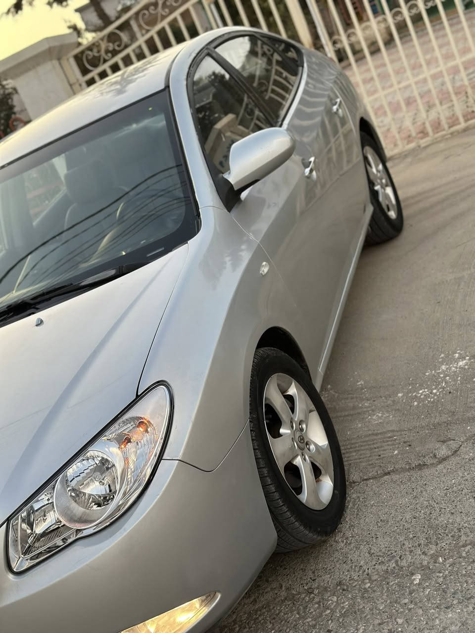 هۆندای ئاڤانتی ٢٠٠٩ بڕاوەی دوبەی
مەکینە گچکەی دکشن بەرز مەڕغوبی بازاڕ 
کوشن جڵد کوشن هیتەر سوکان ڤۆڵیۆم تەنجیل بیلاد بلوتوس شاشە و کامێرا ئاوێنە شەفت و کارەبا تەبرید لەمس ٣ گێچ
هەیکەلی شوشەیە سەقفی شوشەیە یەک شوخت و چاڵی نیە
پێش و پشتی کەپسە دەعم و لێدرانی نیە خایسی نیە 
٤ ویل و تایەی لۆکی تازە بۆ بەستراوە سەیارەی ماڵە
تەقە و ڕەقەی نیە پێشی دوای تازە داگیراوە 
سعری ٤٨$ مەجالێکی زۆر زۆر کەم شوێن ڕانیە
پارەی ٢٠٠٧ نیە بڕۆ پرسیاری هەموو بازاڕ بکە  
*********** ڤایبەر / وەتس ئەپ
