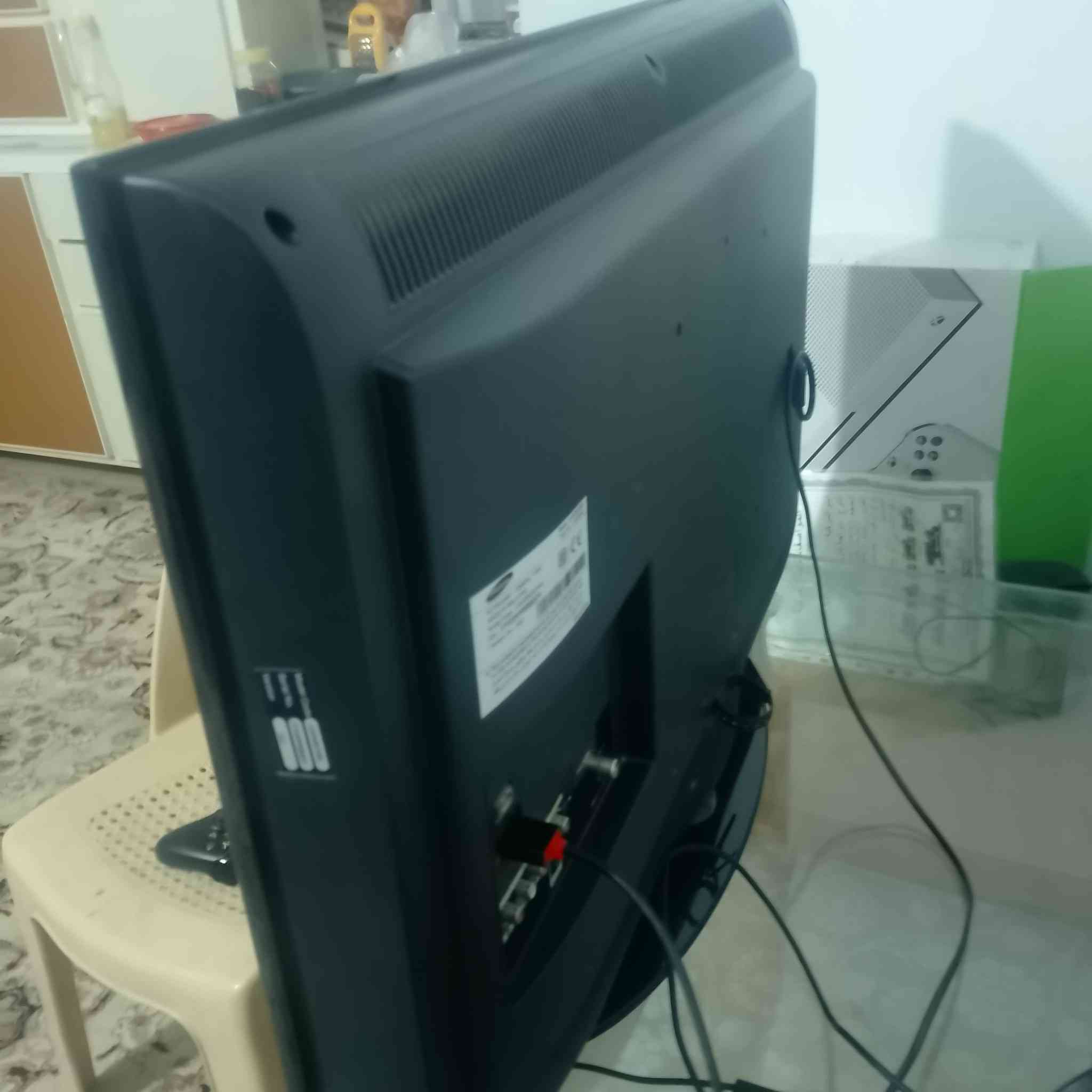 تلفزيون بلازمه SAMSONG 
مابي اي عيب سعره 75بي مجال للطيبين 
***********رقمي
