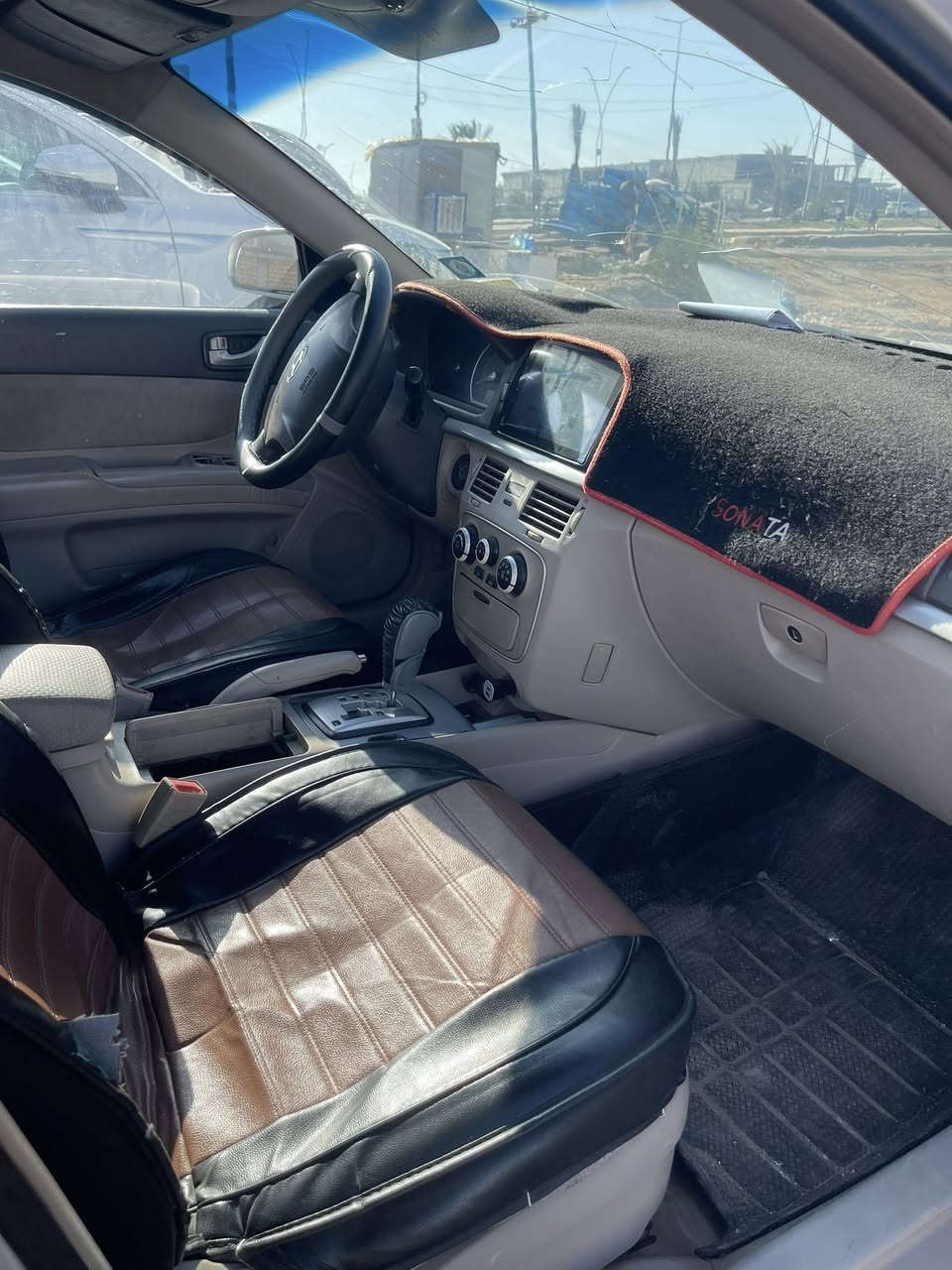 للبيع
سوناتا موديل 2008 وارد خليجي مكفوله عدا الجاملغ الايمن بيه صبغ فقط 

محرك 2400
محرك كير مكفول 

تحويل مباشر  مكانها واسط 

السعر 99وبيها مجال 

***********
