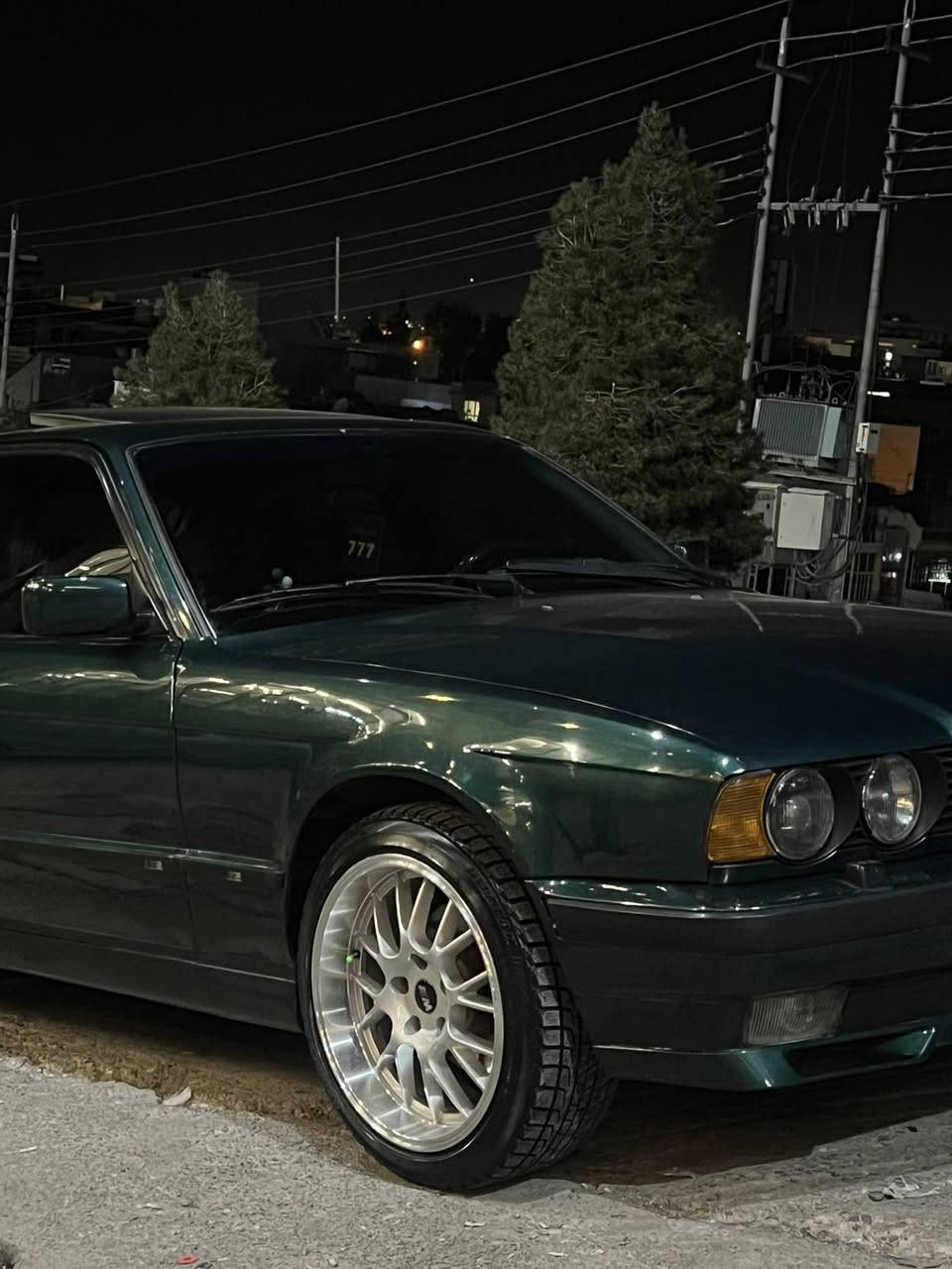 bmw-525iA-automatic
ماشەلا لە ماڵی هەمو لایەک  بۆ فرۆشتن 
بیئێم دەبلیو  بیلاد ٥٢٥ ئۆتۆماتیک
سلایت ئۆتۆ
دو جام کارەبا
تەبرید ساردو گەرم
تەلەفون
دەبڵ ئێرباگ
abs
سەیارەکە دەعم و لێدراوی نیە لەسەر شەریکە ماوەتەوە چوار تایەو ویلی لۆکی لە ژێرایە
ئارمی پلاستیک هەولێرە بەشەرتی ئەوەلیات و غەرامە و هەمو شتێک
سعری ٦٧کەمێک معامەلە
مشتەریت لە خزمەتام مشتەری نیت سەری خۆت و منیش مەیەشێنە لەگەڵ رێزم
***********
