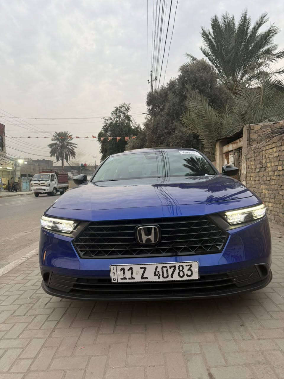 اكورد موديل 2024 الفى سبورت السياره مكفولة كفالة عامة بدون لا تبديل ولا صبغ بيها طخة بالدعامية موجوده صور الحادث بالمنشور وموجود صور من سويتها ماشية 21 ألف مكاني بغداد السعر 215 الرقم ***********
