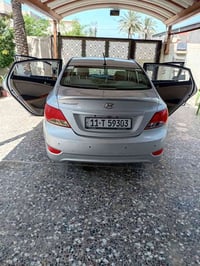 اكسنت خليجي ٢٠١٦ كفاله عامه عدا شبر صبغ بجاملغ الخلفي سيارة جديده استخ...