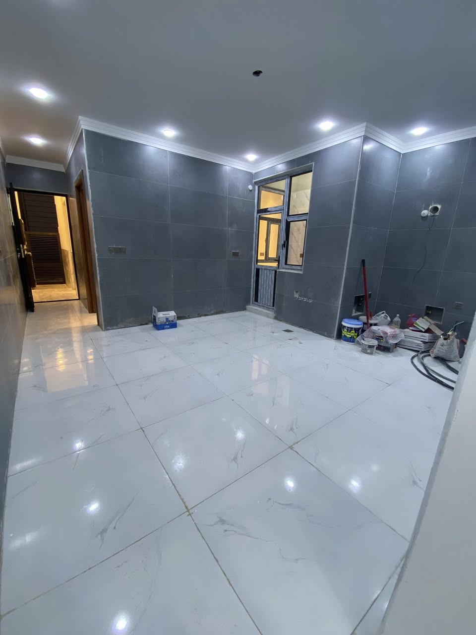 مشتمل أرضي جديد للإيجار – بناء سوبر ديلوكس
📍 حي الجامعة – شارع خدمي قرب الربيع
🔹 مدخل مستقل تمامًا
🔹 مساحة 180 متر
🔹 غرفتين نوم
🔹 صالة واسعة
🔹 مطبخ
🔹 صحيات
🔹 منور
🔹 موقف خاص للسيارات

✨ تشطيبات سوبر ديلوكس

📞 للاستفسار: ***********
🏢 أبو لين للعقار
