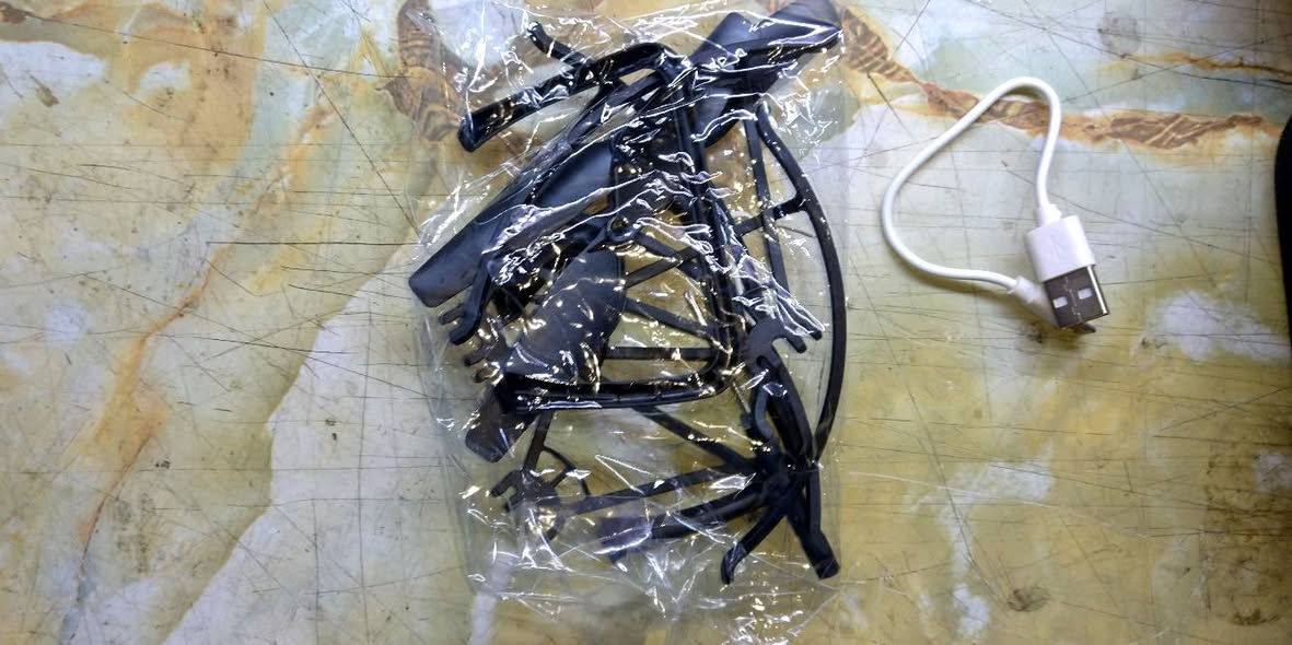 تحياتي
درون كاميرا بدقة عالية
ماركة (AERIAL DRONE )
بكامل الملحقات
ويوجد ڤيديو لتشغيل الدرون
السعر///41 ألف دينار مع التوصيل لجميع
المحافظات 
معه ادوات احتياطية وريش
للتواصل///*********** واتساب...ماسنجر
