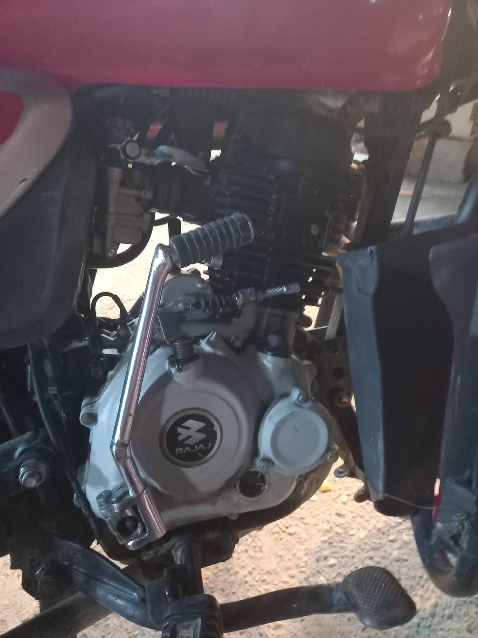 سلام عليكم بوكسر رقم وسنويه بسمي موديل 21شهر 11 سعر 1900 بغداد حي الاعلام ***********
