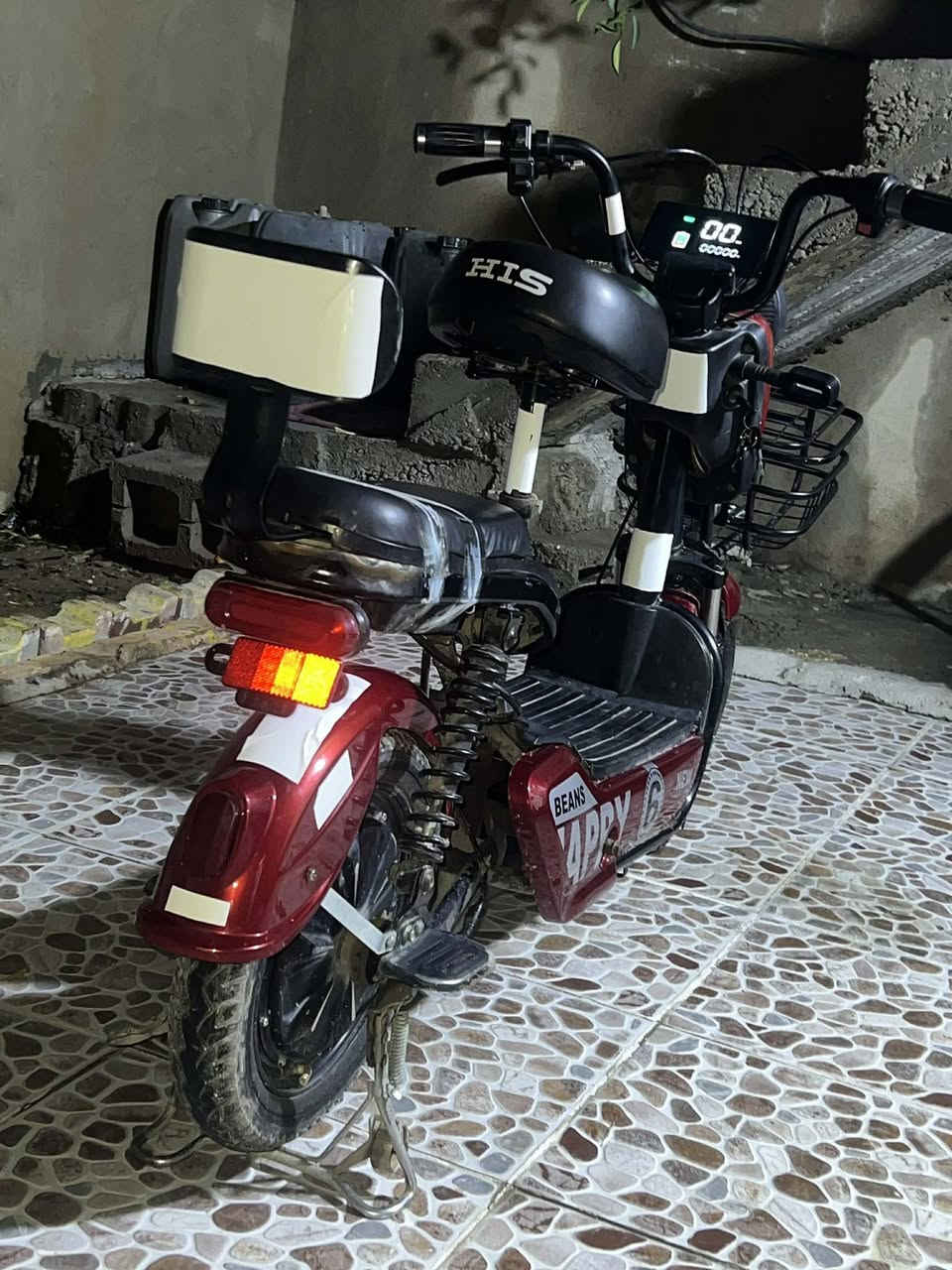 السلام عليكم ماطور شحن للبيع جديد 3 كير حجم 14 مكاني كركوك قرب مول نزار السعر 135 بي مجال الاتصال على الرقم ***********
