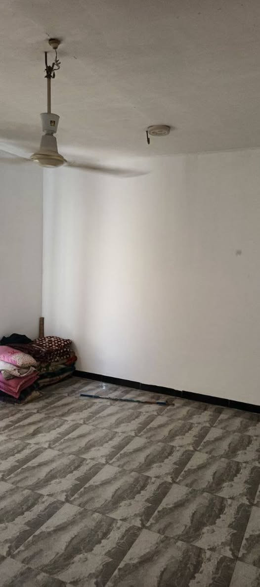 السلام عليكم 

بيت طابو زراعي سند 25 للبيع المساحه 240 يحتوي على 

غرفتين وصاله وأستقبال ومطبخ وصحيات العنوان طويريج 

الحولي مقابيل أم الهوى ثاني بيت عن الحولي السعر 80 للأستفسار أكثر 
***********
*********** تابع الصفحه ليصلك كل ما هوه جديد
