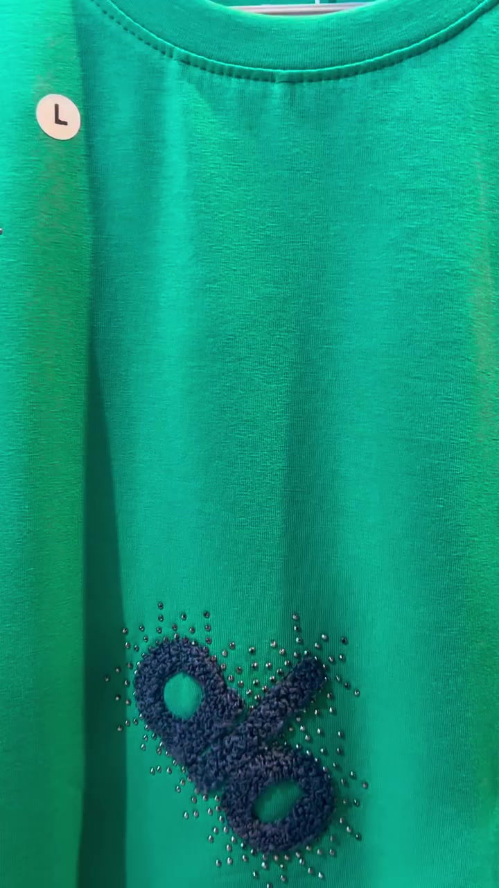 ⁨ New Collection ✨
تراك نسائي تركي 🦋
💰 السعر: 16 الف دينار
📍 عناوين الفروع:
 • الفرع الأول: بداية 17 تموز – الشارع العام – مقابل مأكولات العز.
 • الفرع الثاني: الحدباء – وسط سايدين الصورة – مقابل مكتبة بغداد
📦 للتجار (بيع الجملة)
‏https://t.me/Morshedfashion
 🎨 متابعة الأعمال اليدوية:
‏https://www.instagram.com/msik.shop
روابط صفحات مجمع اسما
‏https://linktr.ee/1x.
 🚚التوصيل متوفر⁩


**إذا كنت صاحب هذا الإعلان وتريد حذفه لأي سبب، رجاءا أرسل رسالة إلى الدعم الفني**