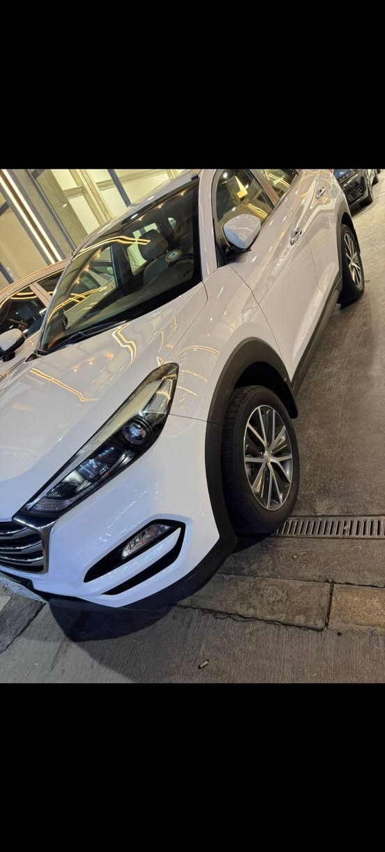 سلام عليكم شباب توسان 2017 خليجي مال الشركه العامة لسيارات فول السيارة بستثناء البنراما السياره مكفوله من الضريه  ولتبديل بستثناء علمن لمكينه حجم 2000  لسياره ماشيه 99 الف رقم  بغداد وهزه جديده وسنويه جديده الى ل2028 لسيارة كلش حلوه ولطيفة محرك كفاله عامهه
كشن كهرباء كامل موصفات شاشة حساسات خلفيه
سعر 175 وبيه مجال الطيبين
سونار موجود يمكم بيها نص صبغ بالبابين موضح سونار كدامكم


**إذا كنت صاحب هذا الإعلان وتريد حذفه لأي سبب، رجاءا أرسل رسالة إلى الدعم الفني**