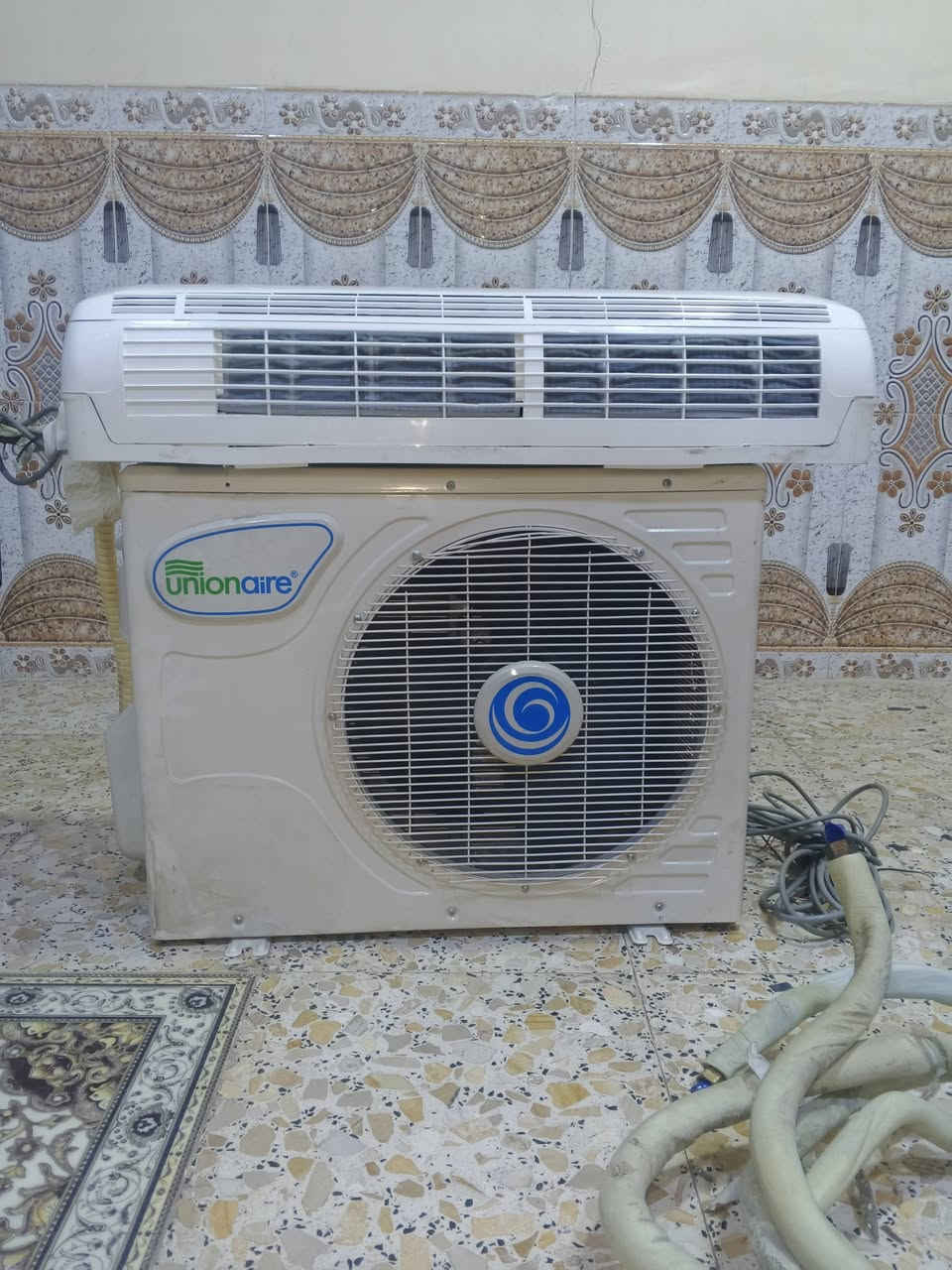 السلام عليكم سبلت طن واحد للبيع نضافه ب90بل ميه العنوان بغداد مدينة الصدر الدسيم ***********
