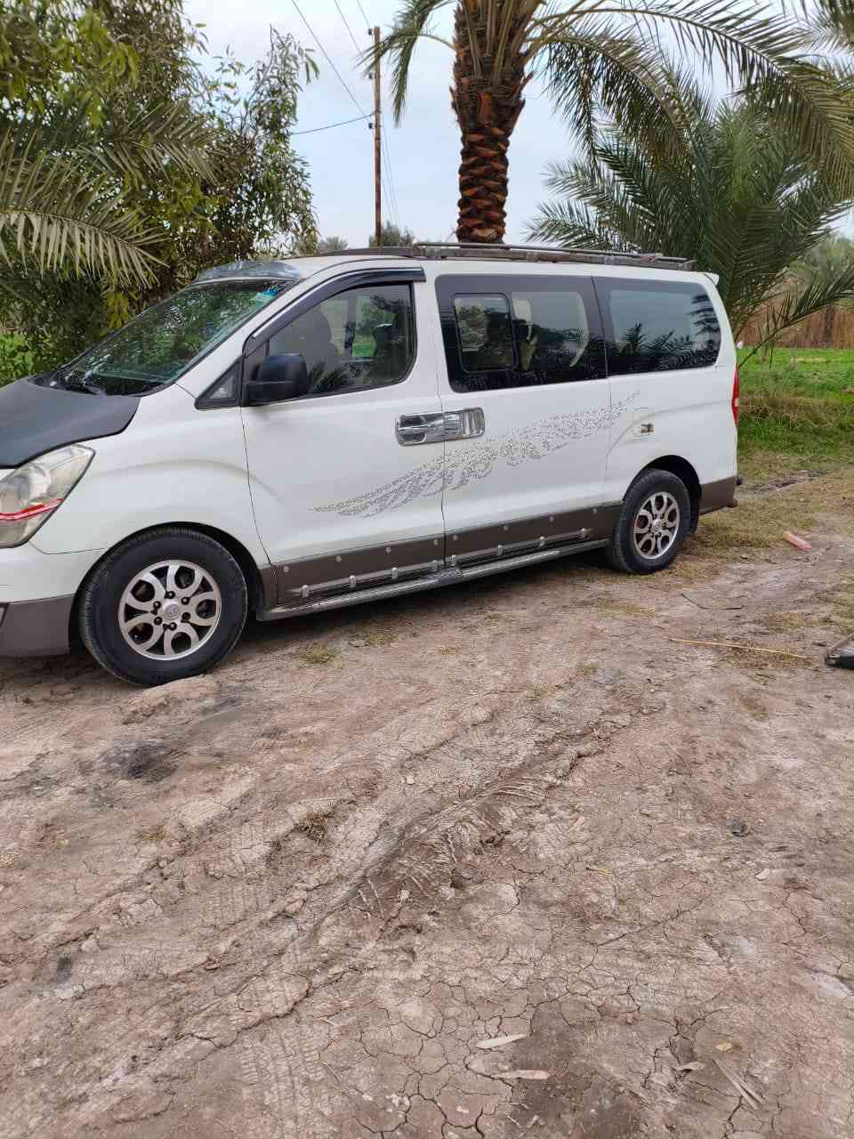 سلام عليكم ستاركس 2009 رقم بغداد صدامي مصفره وكاله عامه باسمي مداور مباشر مكينه جديده مال  14وكير وحداده تبريد تخم تاير جديد  ضرر تصليح تكم لاماميات اثر سقيفه مكفوله من لعيب شرعي  سعرها 100 وبيها مجال مكاني ناصريه مركز للاتصال ***********
