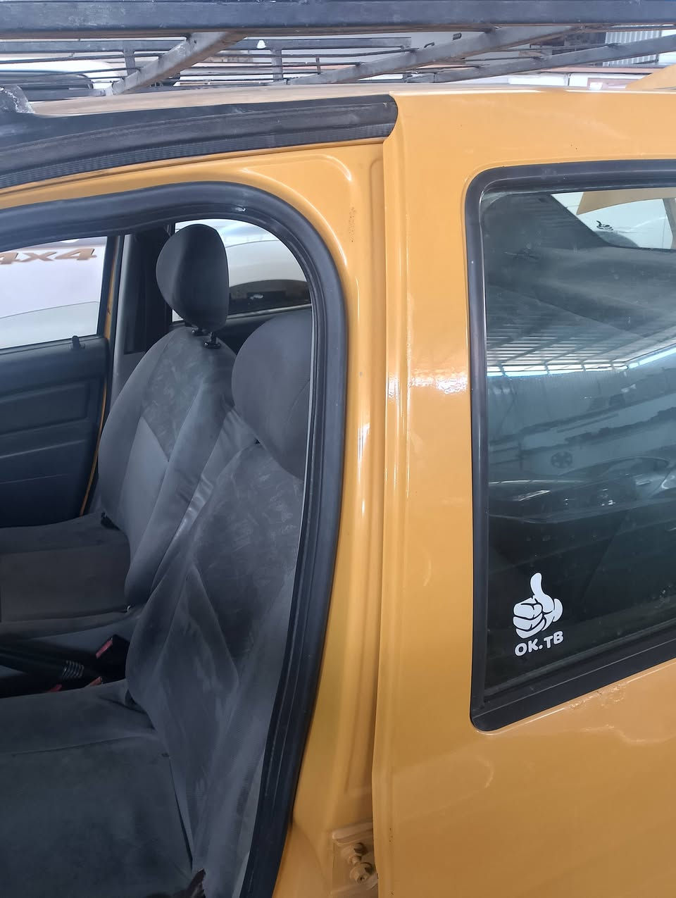 السلام عليكم رين. لوكال موديل 2010رقم بغداد مشروع وطني محرك 16لانفخ ولا صرف كير عادي  تبريد علسويج شغال طخم تايرات وباتري جديد كهربائيات وكيجات كلها شغاله طخم إمامي وخلفي معمر دواخل وكشنات تغليف هياه وغرامات مصفره وشرط الوكاله والتحويل من الشرعي بلموصل السعر 35ومجال قليل الاتصال علا الرقم ***********وكورك***********ببه. واتس اب
