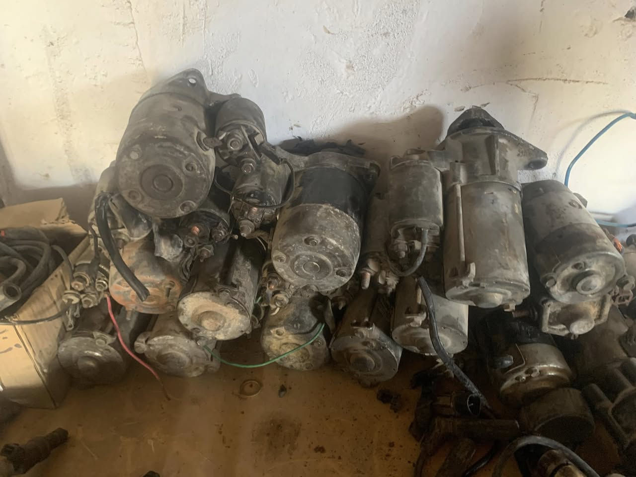 يوجد أراض. النترة. محركات. كيورة. كرنك.   سلندر.  اويل بم. شنو تريد تدلل دعاميات ماكو. ديالى بعقوبة قرب الجامعة ***********
