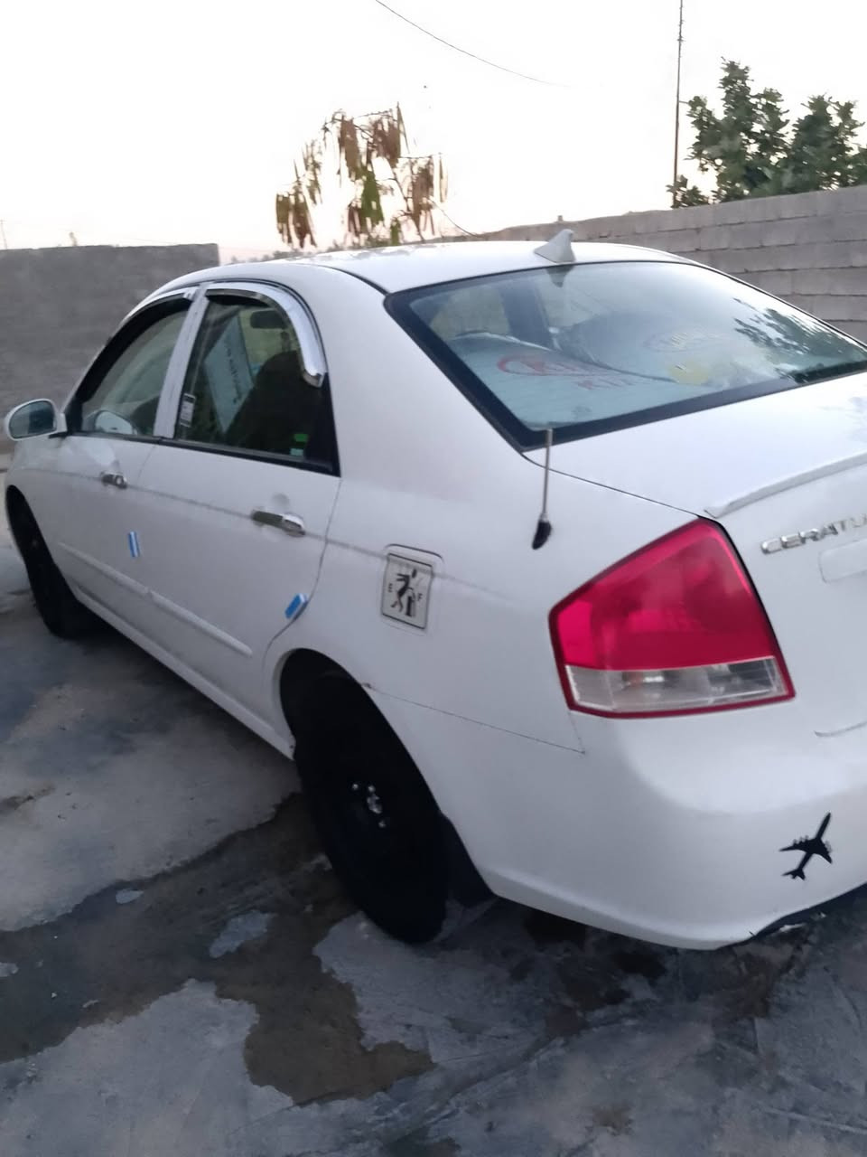 سياره البيع مويل 2009 شرك      محرك وكير بدون ضربه سعر 90بيه مجال و مروس عادي الرقم تصال ***********
