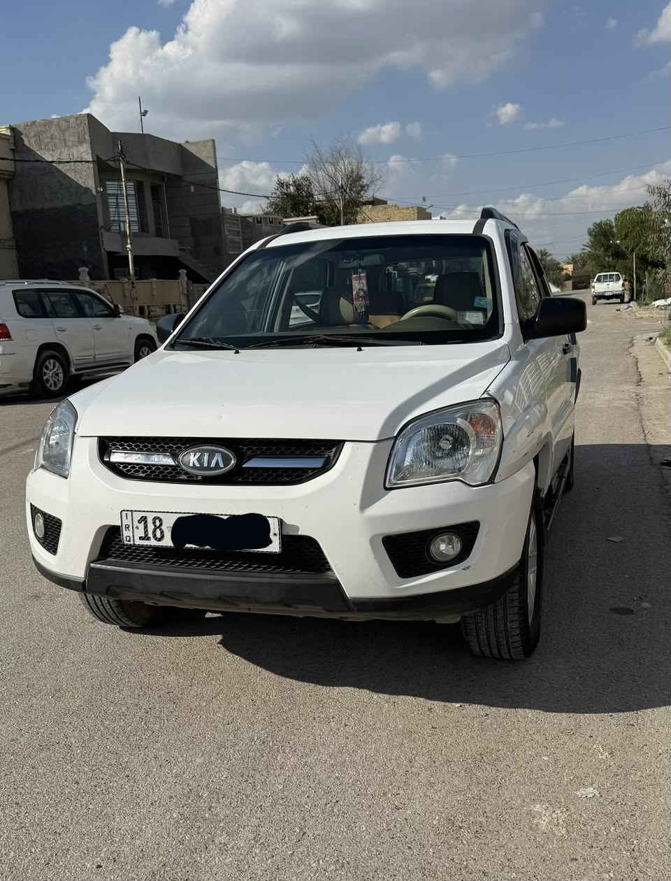 كيا سبورتج 2009 خليجي للبيع او مراوس
رقم الانكليزي الجديد

محرك4سلندر

2000دوش 

داخلها بيجي صاج 

سياره حلوه ونظيفه

تخم تاير جديد

فتحه بالسقف 

محرك وكير مكفولات 

سياره بيها بارد قليل 

سياره بأسمي 

السعر 115 وبيها مجال 

مكاني بغداد- المحموديه

للاستفسار ***********
