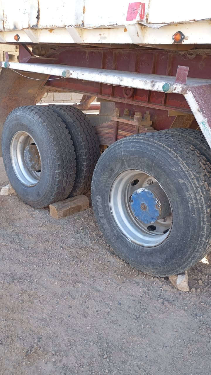 السلام عليكم عربانة للبيع المانية ذرعة 27 تخم تاير مجموعة برينة عربان جاهزة للعمل وذا اكو امراوس ابكية ماكو اي اخلاف الستفسار عل رقم المكان رمادي ناحيت الوفاء *********** @
