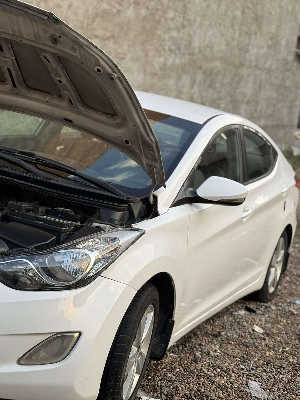 النترا موديل ١٤رقم اربيل ب اسمي مصبوغه حزام مكاني بغداد.   ***********
