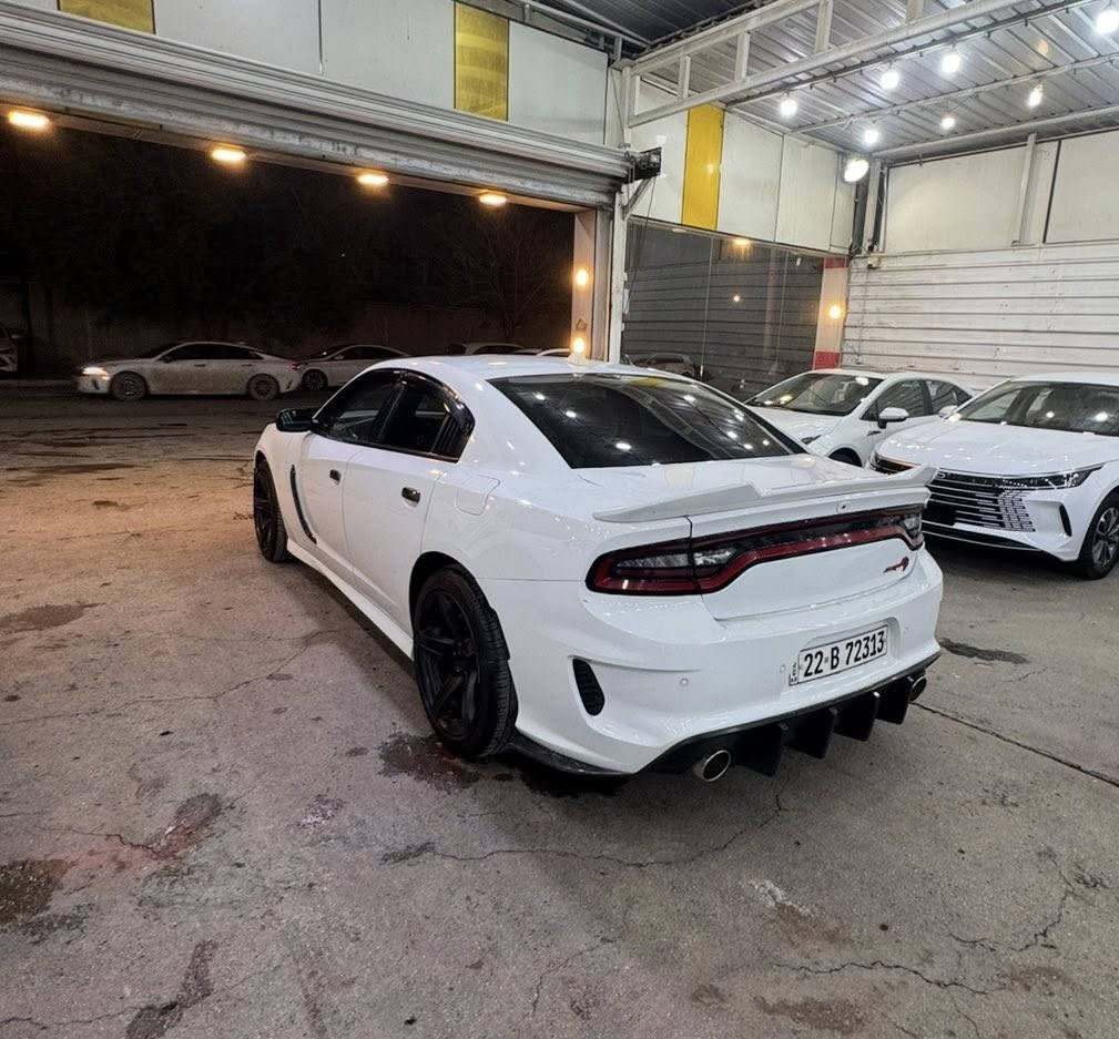 🌹🌹تحية طيبة🌹🌹
دوج جارجر 2020 اس اكس تي بلاص 
امريكي حادثه تلث جاملغات صور الحادث مرفقة 
شاصي لغد مكفول بدون ايرباك 
بلتحميل القماره مطخوخه ونصبغت 
سونار مرفق 
مكفوله من الكلبه والحادث والمعجون والدواخل 
كير مكينة مكفول 
فول الفول معروف البلاص 
السياره اي نقص مابيه 
رقم اربيل الجديد باسمي 
سعر 183 او مراوس 
مكاني بغداد معارض الكريعات
***********
