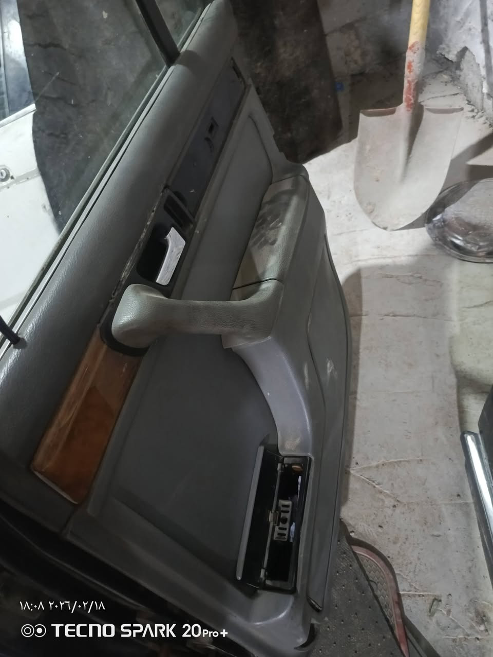 السلام عليكم تفصيخ غراض كله جديد شتريد موجود 
مكان بغداد ***********
