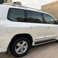 لاندكروز • ٢٠١٤ • ١٨٧٠٠٠ كم