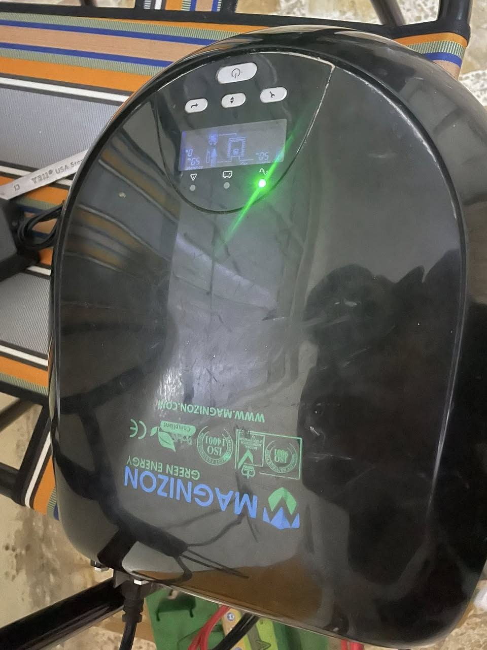 عاكيسه حديثه للبيع
تولد 4امبير 
وتشحن الباتري بنفس  الوقت 
***********
