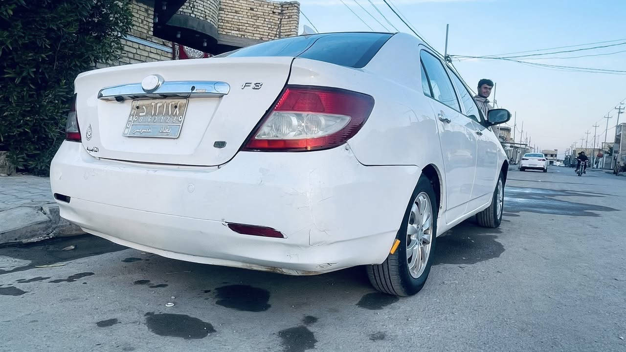 السلام عليكم بي واي دي موديل 11مكفوله فقط خياسات معمره  رقم بغداد باسمي كير مكينه حداديه تبريد كله مكفول سياره جاهزه من كلشي  كير عادي  مكاني كوت السعر 62وبيهه مجال ***********
