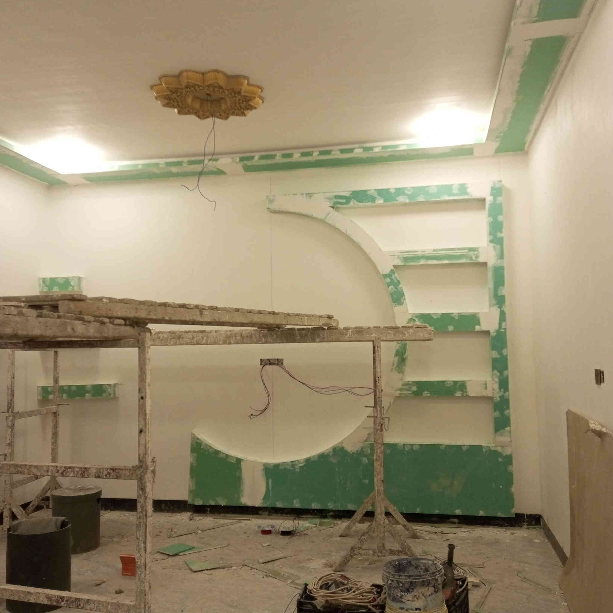 سلام عليكم حبايب طبعاً نعمل الجميع الديكورجبس بورد والملكي المغربي والسقوف الثانويه هذا جزء من عملنه الديكور 🔨🔨
"اسعار مميزة كرسته وعمل بسعار مناسبه العمل العنوان #الانبار اي استفسار تواصل  الخاص اوعل الهاتف/***********
و بأسعار مناسه للجميع
