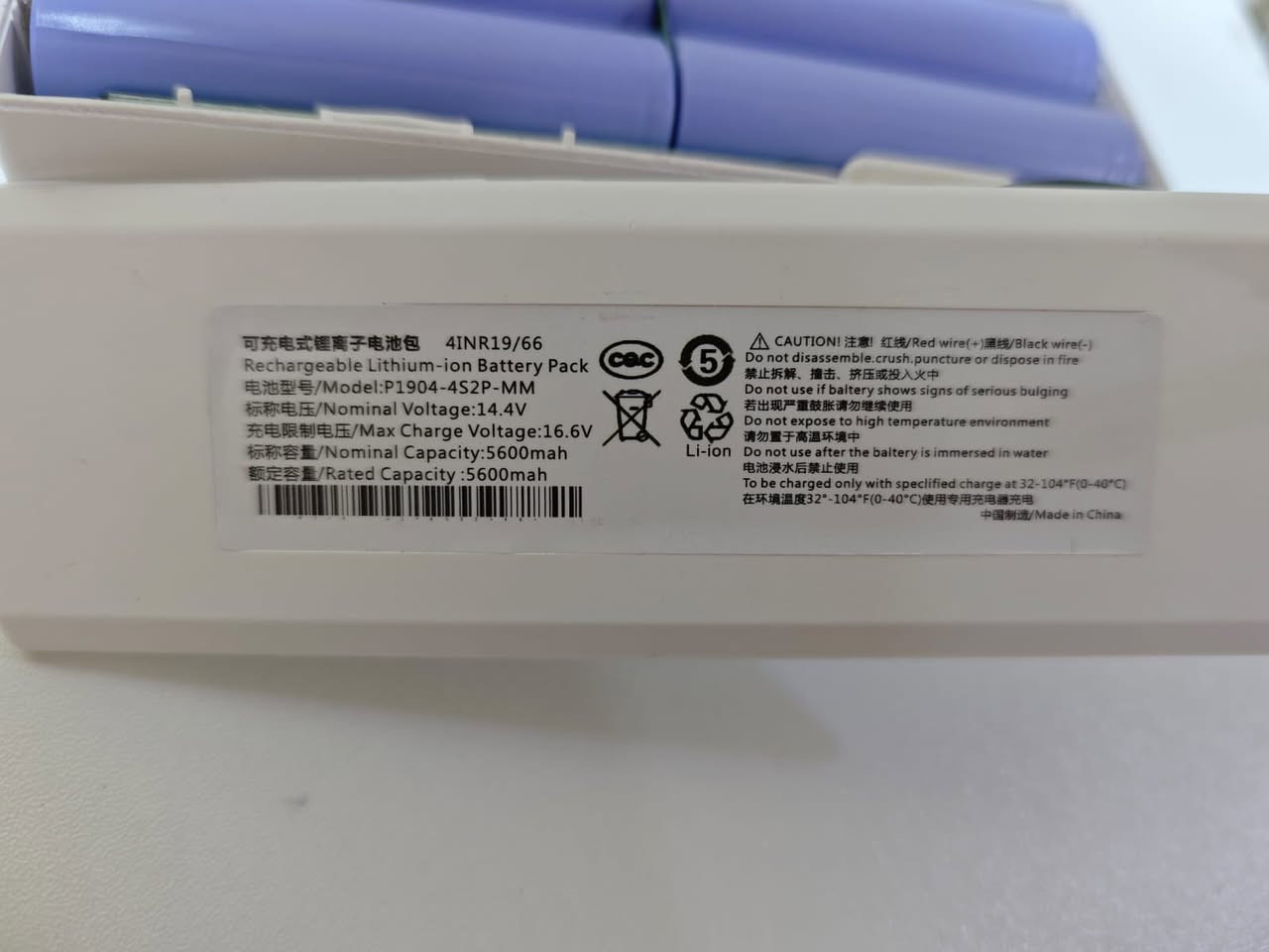 من النوادر بطاريات بورد وقواعد
Rechargeable lithium ion cells 
14.4 —->16.6
5600 mAh
4INR19/66

قابله للشحن 
❤️🌺❤️(((((خلي سعرك))) ❤️🌺❤️


**إذا كنت صاحب هذا الإعلان وتريد حذفه لأي سبب، رجاءا أرسل رسالة إلى الدعم الفني**