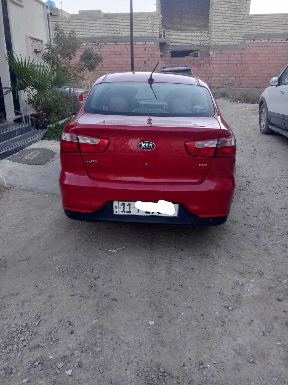 كيا ريو رقم بغداد انكليزي موديل 2017 ماشيه 50 الف محرك 1600 السعر 93 شاشه جام كهرباء ويل كب موبايل ***********
