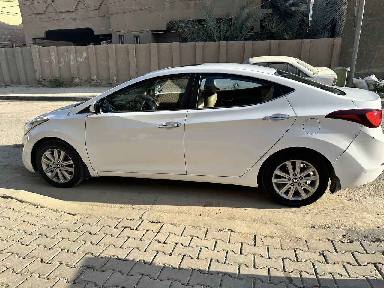 سلام عليكم …. النترا موديل 2016 مكفولة من الصبغ والضرر …ماشية 141000 السعر 140$ مكان السيارة كربلاء المقدسة 
***********
