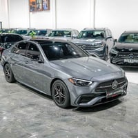 مرسيدس C300 • ٢٠٢٤ • ١٣ ألف مايل