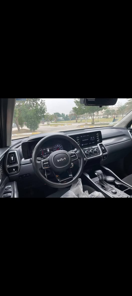 السلام عليكم 
كيا سورنتو 2022 وارد امريكي حادثه بيبان اثنين بارد وجاملغ خلفي صبغ فقط وباقي مكفول فئة Lx 
السعر 190 
ورقة وبيه مجال
رقم بغداد دولي بسمي  
ماشية 39 الف
2500  مكينه  / 7 راكب
رادار امامي خلفي =  مانع تصادم 
قيادة ذاتيه +تحديد مسار 
انضمة قيادة 4
تبريد قطعتين 
كامرا خلفيه
شاشةكاربلي 
ويل حجم20 
تحكمات استيرن جهتين يمين ويسار 
للتواصل 
***********
