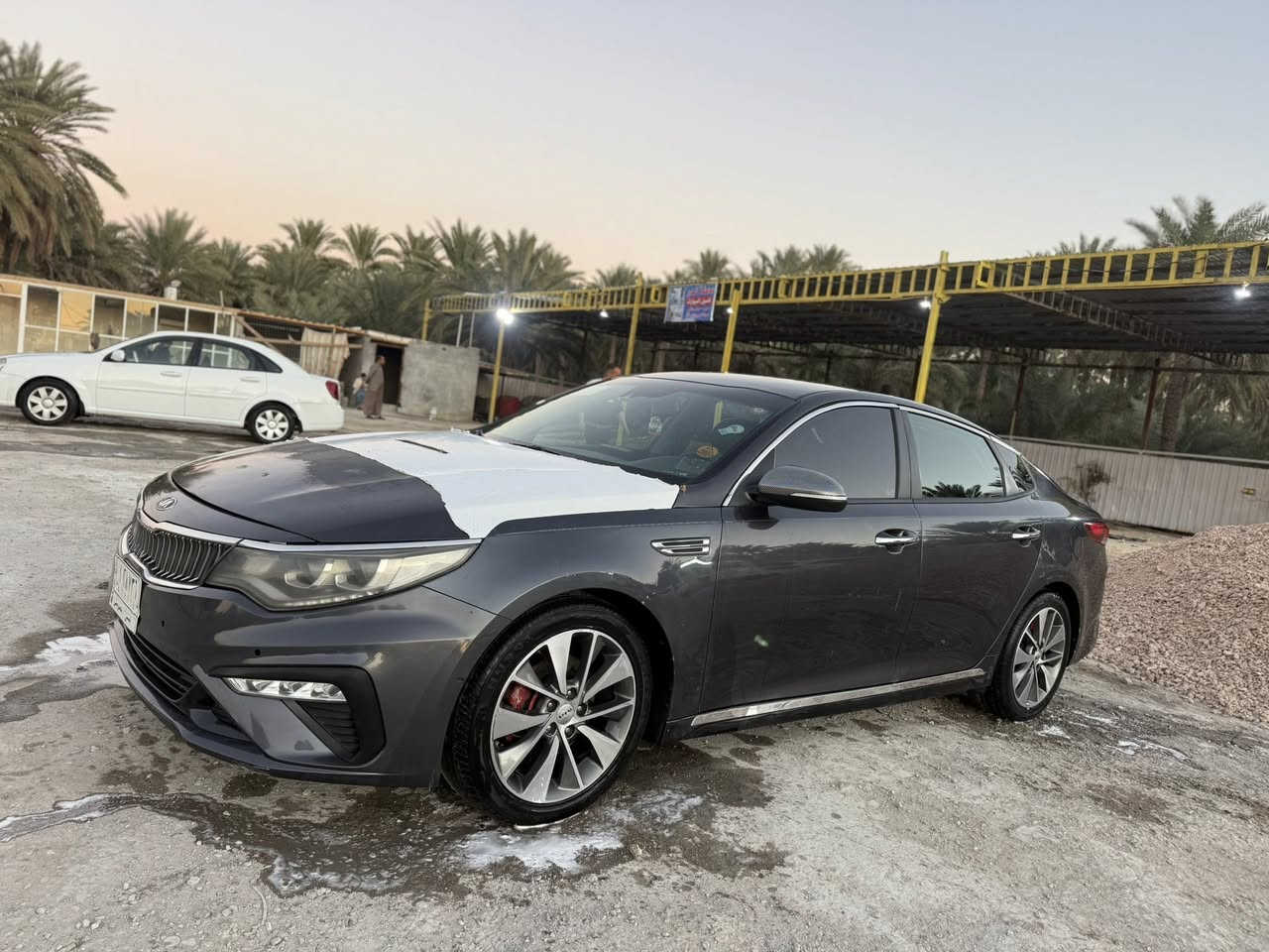 السلام عليكم للبيع كيا ابوتيمه مديل 2019حره بسمي مداور ثاني يوم سنويه جديده ل27 فول مواصفات 1/1بصمه  جاهزه السياره مكينه كير حداديه تبريد تخم تاير ما ناقصه برغي سياره جديده بمعنه الكلمه بيه فقط جاملغ وبنيد السعر 123وبيه مجال لاستفسار ***********المكان سماوه المركز ❤️
